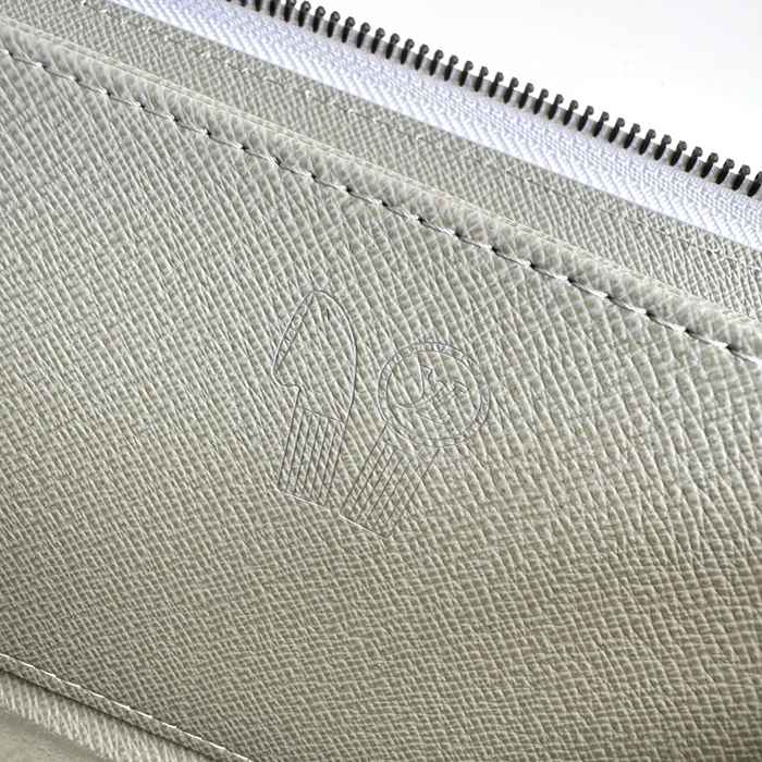 LOUIS VUITTON ジッピー ウォレット モノグラム キャンバス レディース 19×10cm