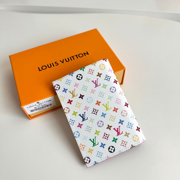 LOUIS VUITTON パスポートケース モノグラム マルチカラー レディース 14×10×2.5cm