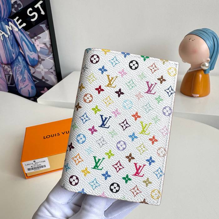 LOUIS VUITTON パスポートケース モノグラム マルチカラー レディース 14×10×2.5cm