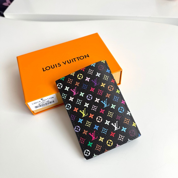 LOUIS VUITTON パスポートケース モノグラム マルチカラー レディース 14×10×2.5cm
