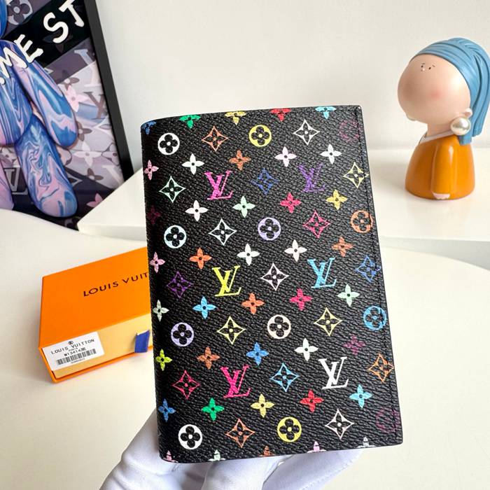 LOUIS VUITTON パスポートケース モノグラム マルチカラー レディース 14×10×2.5cm