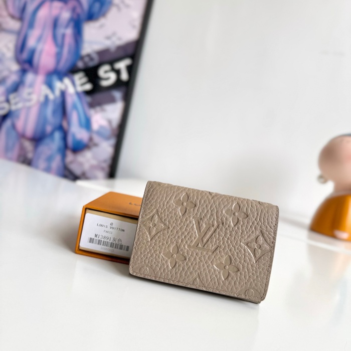 LOUIS VUITTON 名刺入れ タオリヨンレザー メンズ 10.5×8×1.5cm LOUIS VUITTON 名刺入れ タオリヨンレザー メンズ 10.5×8×1.5cm