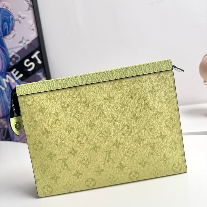 LOUIS VUITTON ポシェット ボヤージュ モノグラム キャンバス メンズ 26×20×5cm