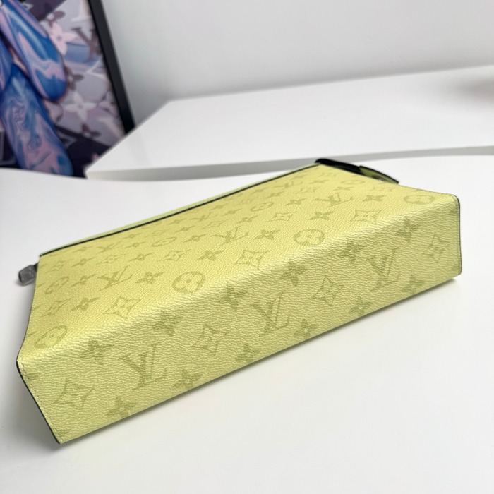 LOUIS VUITTON ポシェット ボヤージュ モノグラム キャンバス メンズ 26×20×5cm