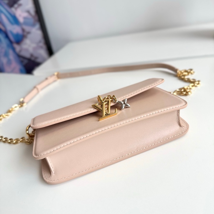 LOUIS VUITTON ウォレット オンチェーン LVブルーム レザー レディース 20×11.5×4cm