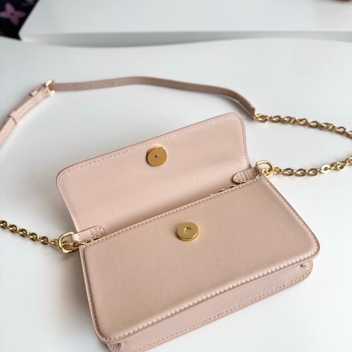 LOUIS VUITTON ウォレット オンチェーン LVブルーム レザー レディース 20×11.5×4cm