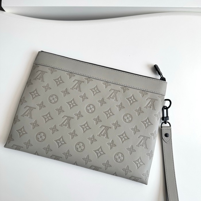 LOUIS VUITTON ポシェット トゥーゴー モノグラム シャドウ レザー メンズ 30×21×1cm