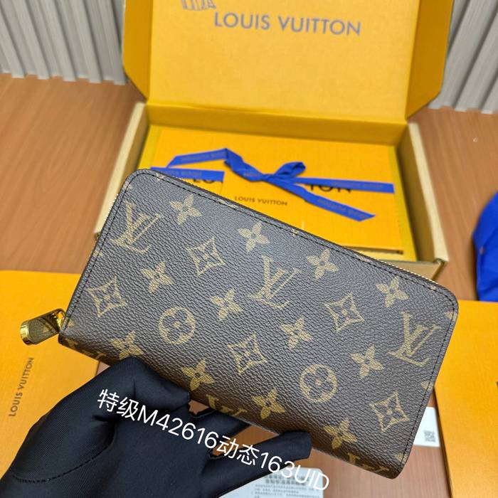 LOUIS VUITTON ジッピー ウォレット モノグラム キャンバス メンズ 19.5×10.5×2.5cm