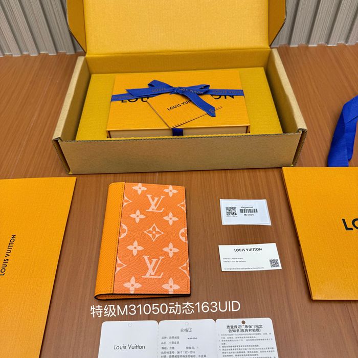 LOUIS VUITTON パスポートケース モノグラム キャンバス メンズ 10×14×2.5cm LOUIS VUITTON パスポートケース モノグラム キャンバス メンズ 10×14×2.5cm