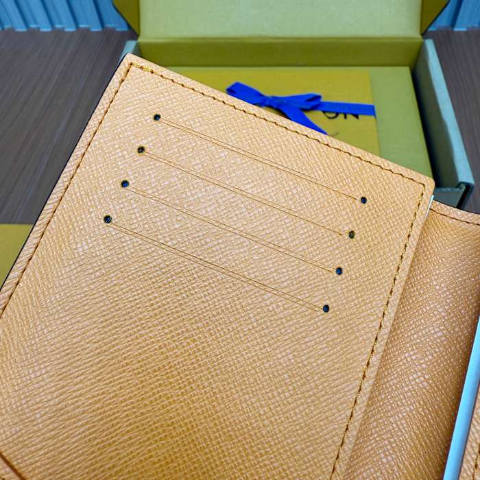 LOUIS VUITTON パスポートケース モノグラム キャンバス メンズ 10×14×2.5cm