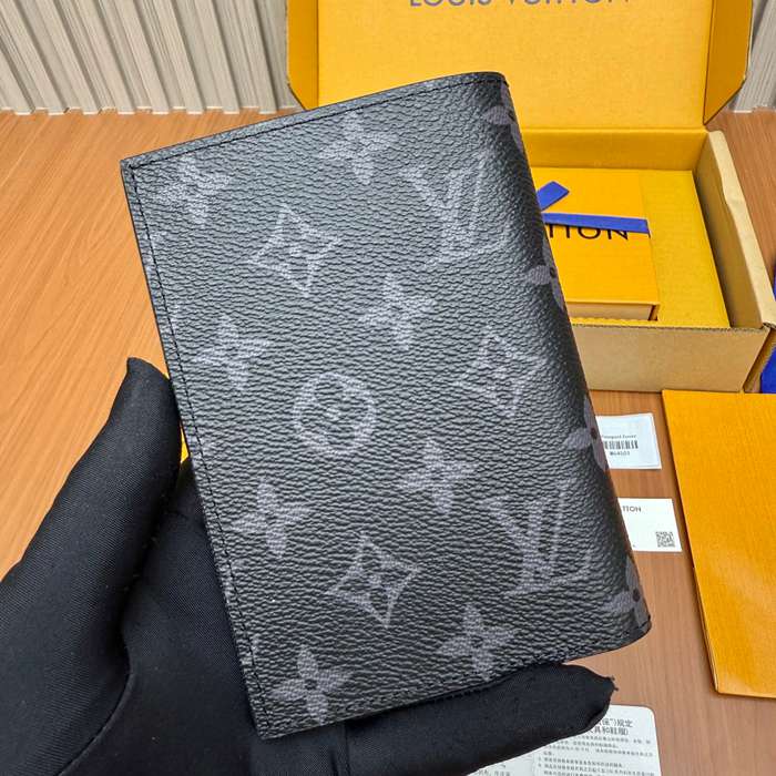 LOUIS VUITTON パスポートケース モノグラム キャンバス メンズ 10×14×2.5cm