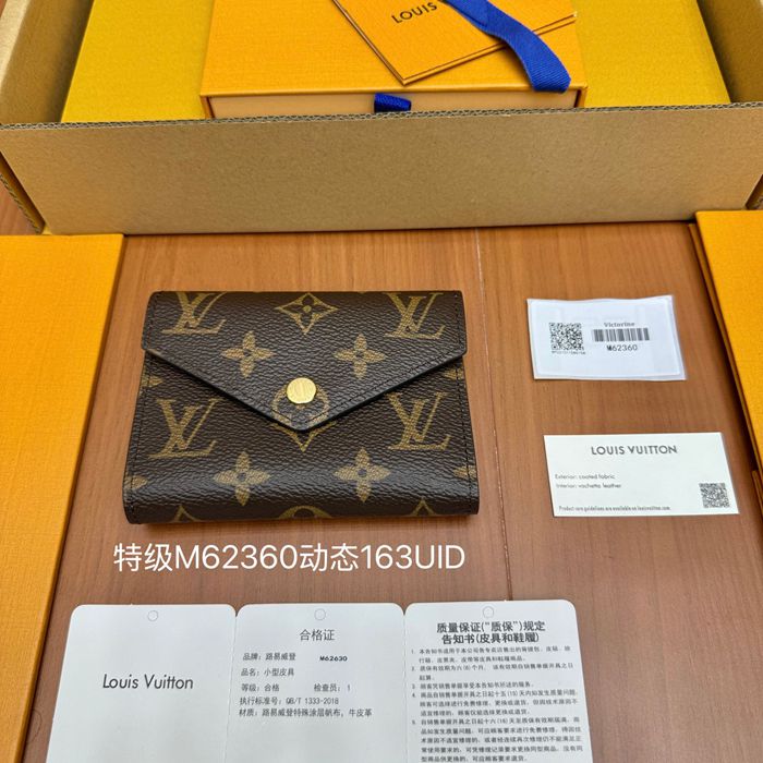 LOUIS VUITTON ヴィクトリーヌ ウォレット モノグラム キャンバス メンズ 12×9.5×2.5cm LOUIS VUITTON ヴィクトリーヌ ウォレット モノグラム キャンバス メンズ 12×9.5×2.5cm