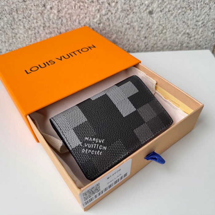 LOUIS VUITTON ポケット オーガナイザー ダモフラージュ メンズ 8×11×1cm