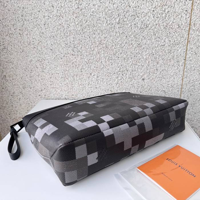 LOUIS VUITTON ポシェット ボヤージュ スープル ダモフラージュ メンズ 30×21×7.5cm