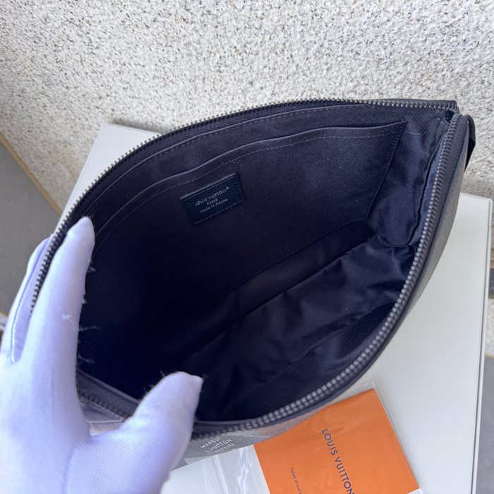 LOUIS VUITTON ポシェット ボヤージュ スープル ダモフラージュ メンズ 30×21×7.5cm