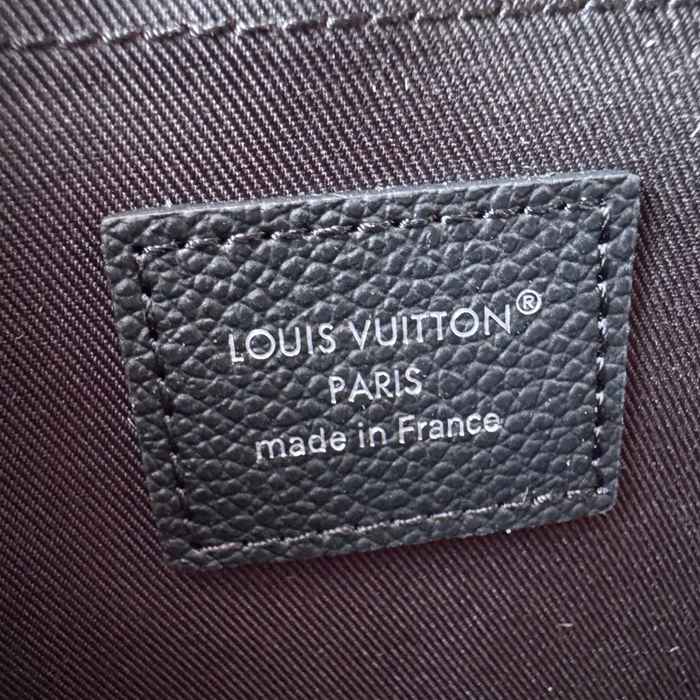 LOUIS VUITTON ポシェット ボヤージュ スープル ダモフラージュ メンズ 30×21×7.5cm