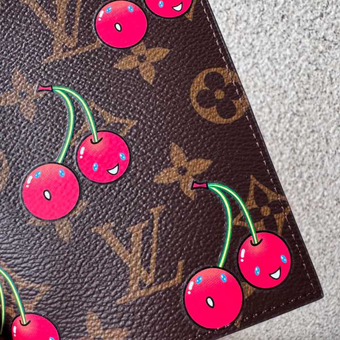 LOUIS VUITTON パスポートケース モノグラム チェリー レディース 10×14×2.5cm