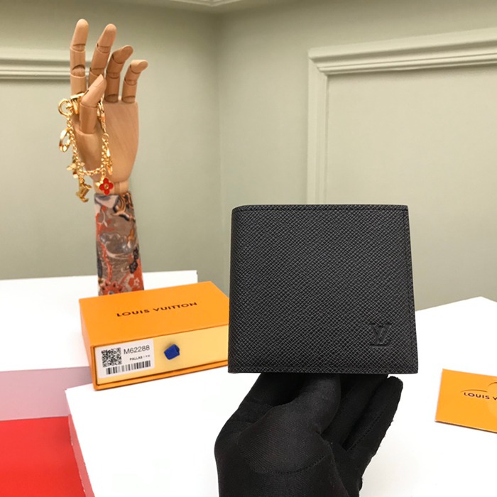 LOUIS VUITTON マルコ ウォレット タイガレザー メンズ 10.5×10.5cm LOUIS VUITTON マルコ ウォレット タイガレザー メンズ 10.5×10.5cm