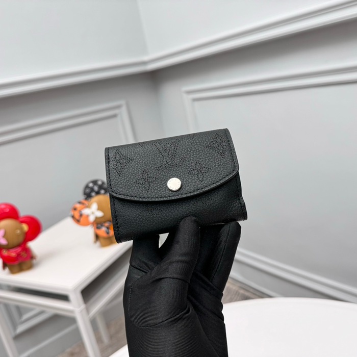 LOUIS VUITTON アイリス XS ウォレット マヒナレザー レディース 9.8×7.8×1cm LOUIS VUITTON アイリス XS ウォレット マヒナレザー レディース 9.8×7.8×1cm