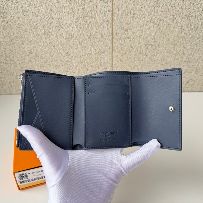 LOUIS VUITTON ヴィクトリーヌ ウォレット LVアエログラム レザー メンズ 5×9×2.5cm