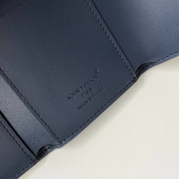 LOUIS VUITTON ヴィクトリーヌ ウォレット LVアエログラム レザー メンズ 5×9×2.5cm