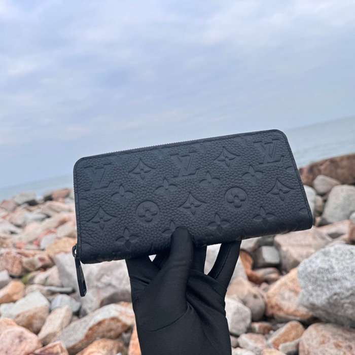 LOUIS VUITTON ジッピー ウォレット カーフレザー メンズ 21×10×2.5cm