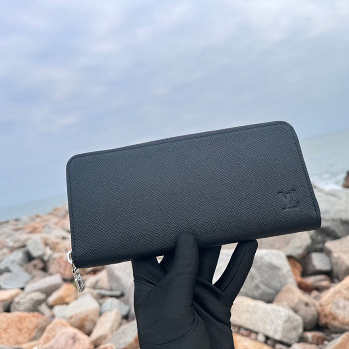 LOUIS VUITTON ジッピー ウォレット タイガレザー メンズ 21×10×2.5cm