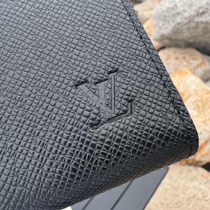 LOUIS VUITTON ジッピー ウォレット タイガレザー メンズ 21×10×2.5cm