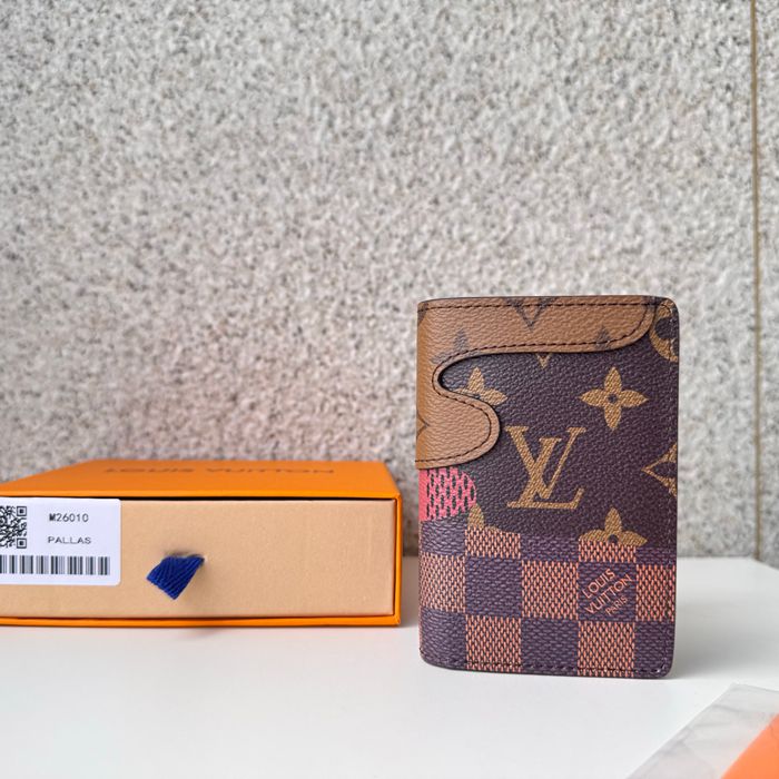 LOUIS VUITTON カードケース モノグラム ランドスケープ メンズ 7.5×11.1×1cm
