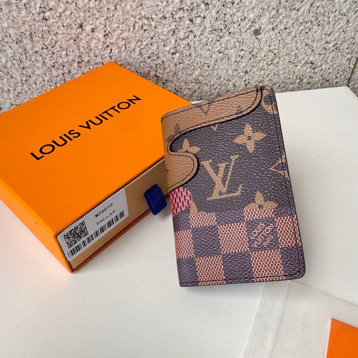 LOUIS VUITTON カードケース モノグラム ランドスケープ メンズ 7.5×11.1×1cm