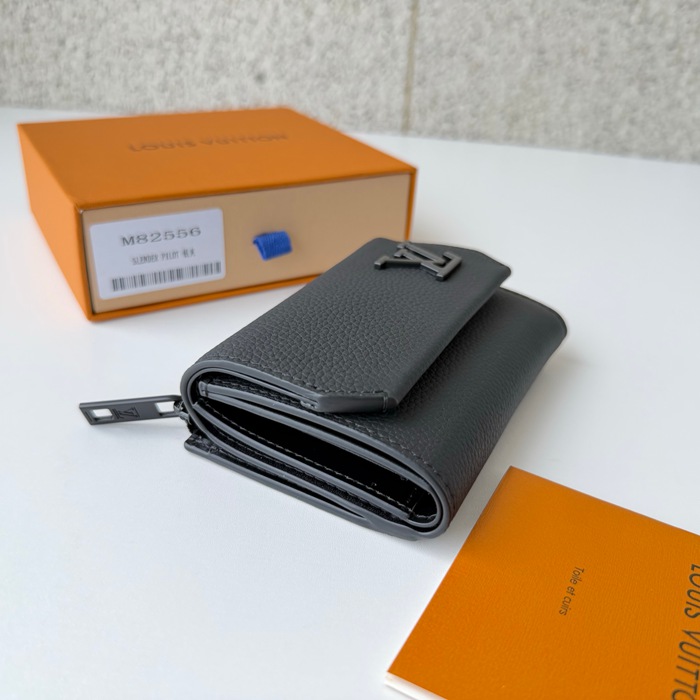 LOUIS VUITTON ポルトフォイユ パイロット カーフレザー メンズ 11×8.5×2cm