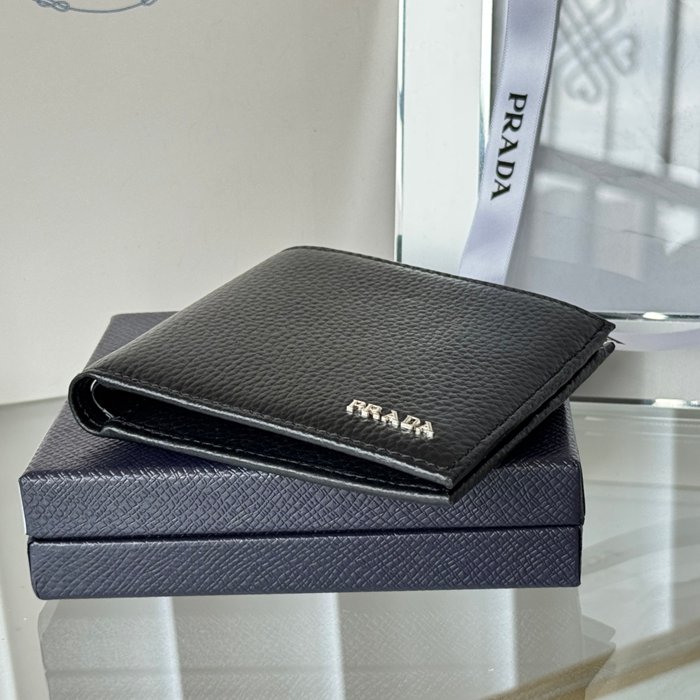 PRADA 二つ折り財布 カーフレザー メンズ 11×9.5cm