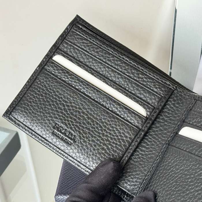 PRADA 二つ折り財布 カーフレザー メンズ 11×9.5cm