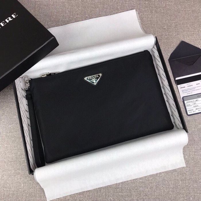 PRADA クラッチバッグ リサイクルナイロン メンズ 28×18cm