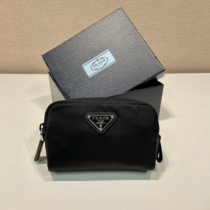 PRADA ミニクラッチ リサイクルナイロン ユニセックス 12×8×3.5cm