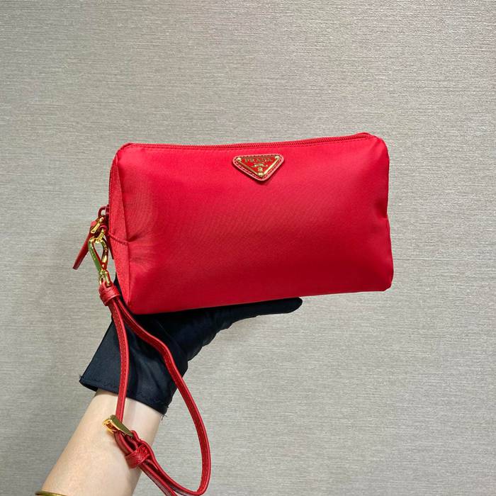 PRADA クラッチバッグ リサイクルナイロン ユニセックス 20×11.5×9cm PRADA クラッチバッグ リサイクルナイロン ユニセックス 20×11.5×9cm