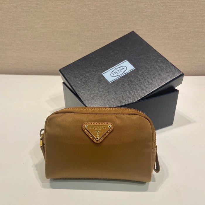 PRADA ミニクラッチ リサイクルナイロン ユニセックス 12×8×3.5cm PRADA ミニクラッチ リサイクルナイロン ユニセックス 12×8×3.5cm