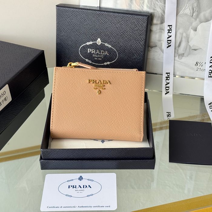PRADA 二つ折り財布 サフィアーノレザー メンズ 10×9×2cm PRADA 二つ折り財布 サフィアーノレザー メンズ 10×9×2cm