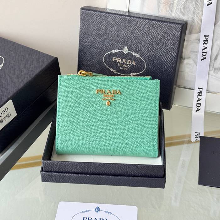 PRADA 二つ折り財布 サフィアーノレザー メンズ 10×9×2cm PRADA 二つ折り財布 サフィアーノレザー メンズ 10×9×2cm