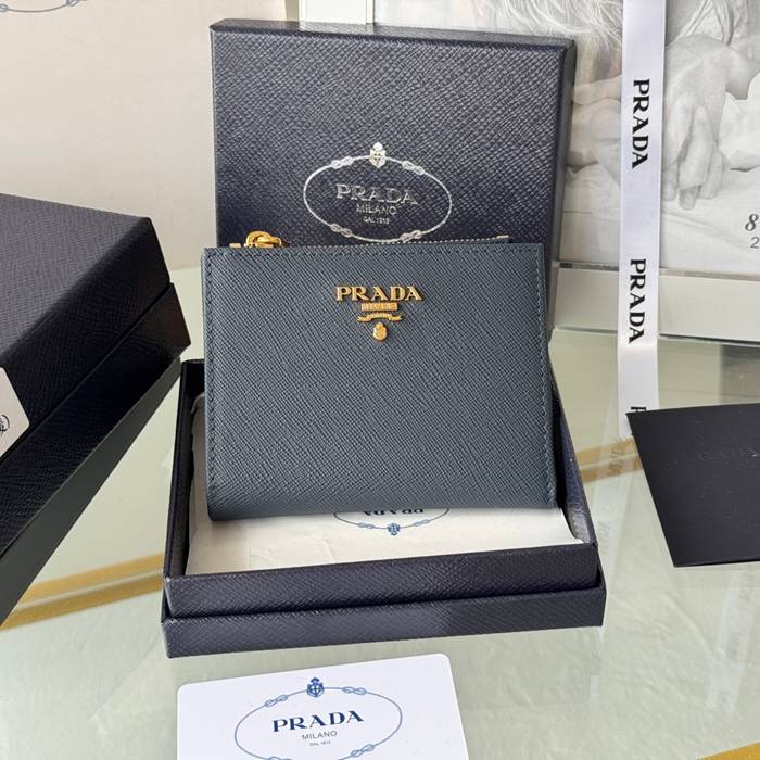 PRADA 二つ折り財布 サフィアーノレザー メンズ 10×9×2cm PRADA 二つ折り財布 サフィアーノレザー メンズ 10×9×2cm