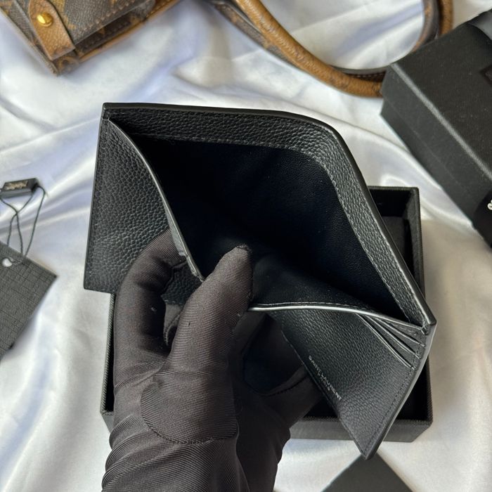 YSL 二つ折り財布 カーフレザー メンズ 9×11.5×2cm