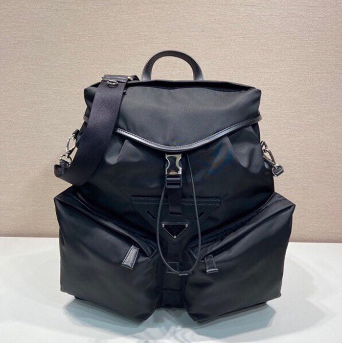 プラダ スタイル ランウェイ リュック 2VZ108 サイズ:38×45×18cm プラダ スタイル ランウェイ リュック 2VZ108 サイズ:38×45×18cm