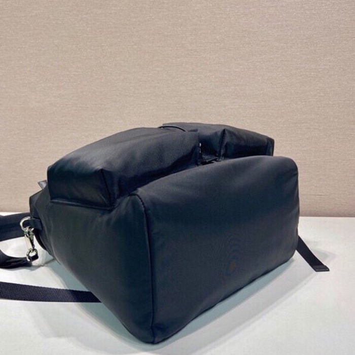 プラダ スタイル ランウェイ リュック 2VZ111 サイズ:30×38×17cm