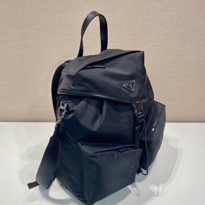 プラダ スタイル ランウェイ リュック 2VZ111 サイズ:30×38×17cm プラダ スタイル ランウェイ リュック 2VZ111 サイズ:30×38×17cm