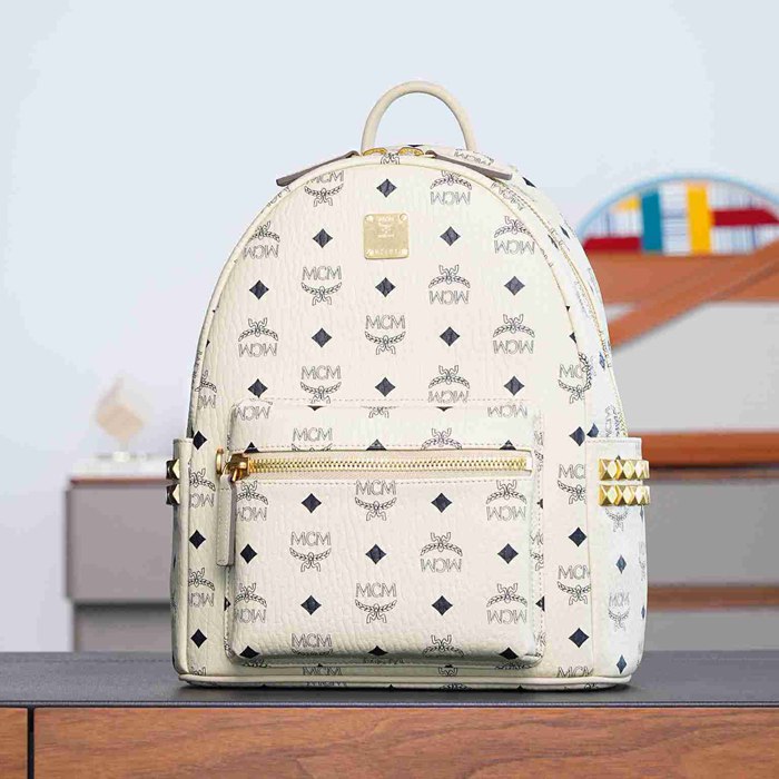 MCM スタイル ビゼトス スターク スモール リュック ベージュ サイズ：33×13×26cm