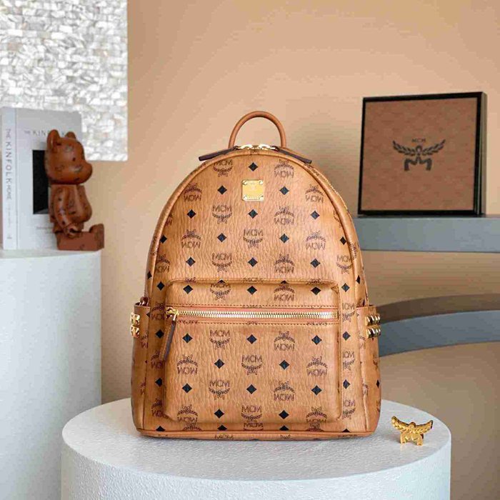 MCM スタイル ビゼトス スターク スモールミディアム リュック ブラウン サイズ：38×13×30cm