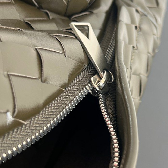 BOTTEGA VENETA スタイル 編み込み レザー リュック ビジネス サイズ:41×25×9cm