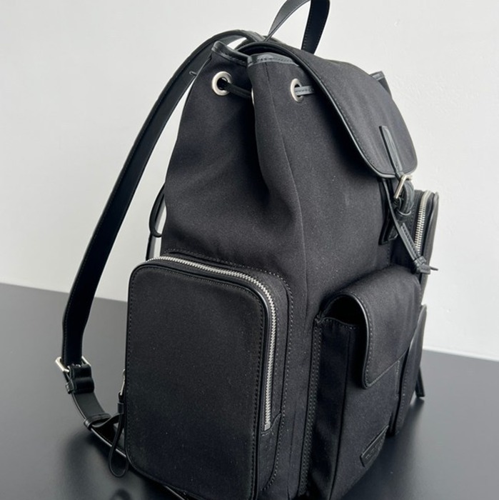 BOTTEGA VENETA スタイル クロスロード 多ポケット リュック ナイロン サイズ:31×42×14cm