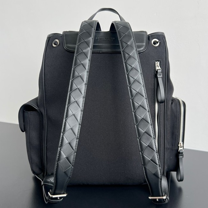 BOTTEGA VENETA スタイル クロスロード 多ポケット リュック ナイロン サイズ:31×42×14cm
