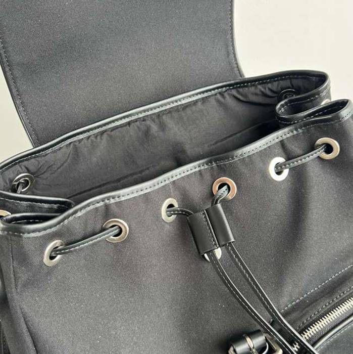 BOTTEGA VENETA スタイル クロスロード 多ポケット リュック ナイロン サイズ:31×42×14cm